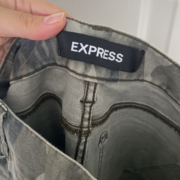 EXPRESS ARMY JEANS WITH RED STRIPE SIZE 8 - Picture 5 of 5